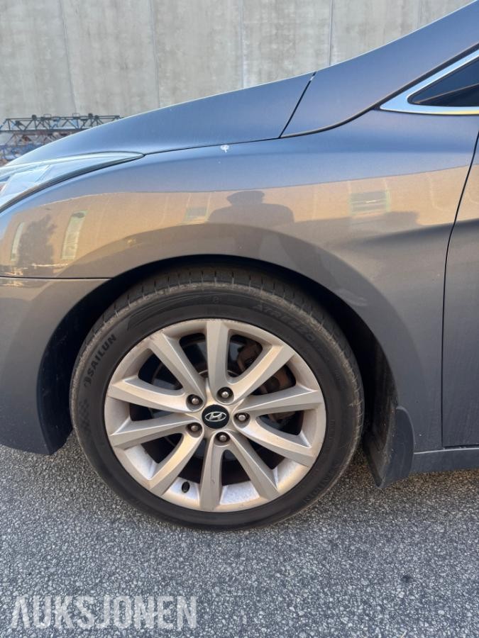 2012 Hyundai i40, 1.7&nbsp;/&nbsp;116hk / Sommer + vinterhjul / Krok / CC&nbsp;/&nbsp;BT, 240000km
